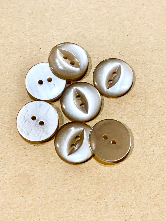 Vintage Fish Eye Nude 2 Hole Flat Plastic Buttons -(7 x 20mm)