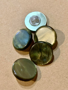 Vintage  Green plastic Shank "Mottled Effect" Buttons ( 5 x 18mm)