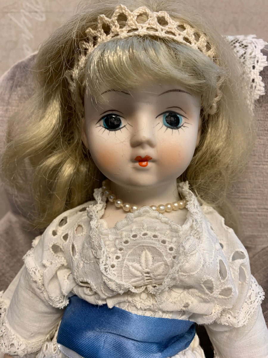 Vintage Beautiful Porcelain Doll 