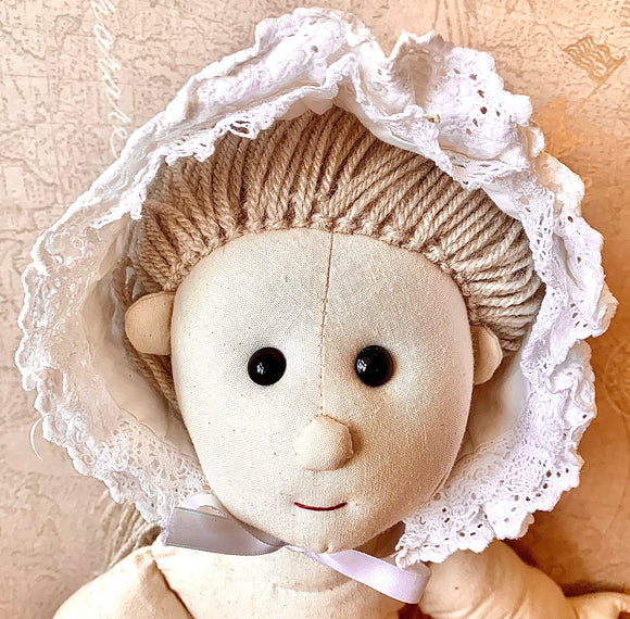 Vintage Handmade Floral   White Cotton Lace  Bonnet